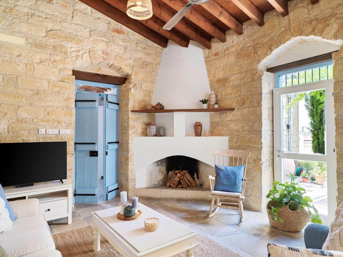 Villa Avgoustis Pachna Екстер'єр фото